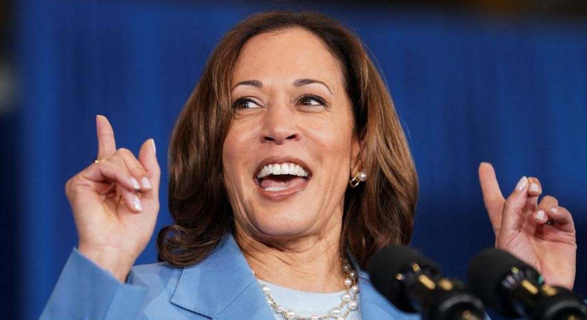 Kamala Harris Pulls Ahead of Trump in Latest Election Polls English