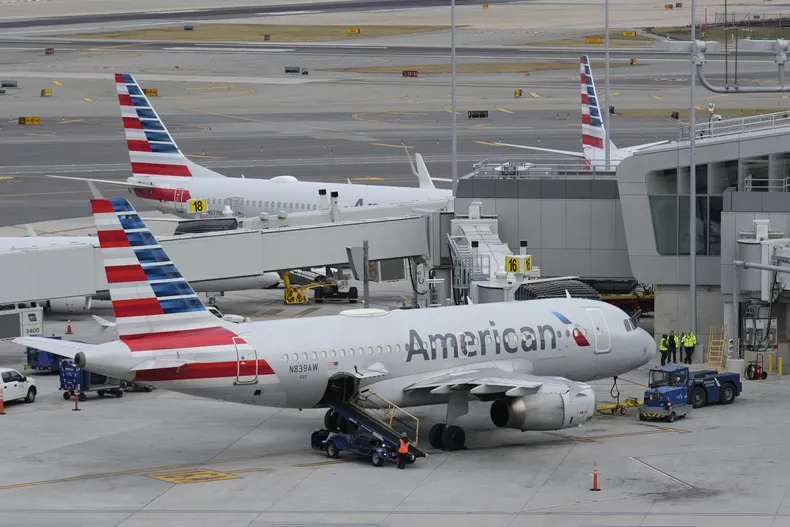 A Bailar American Airlines Is the Official Airline Sponsor of the 25th Annual Latin GRAMMY Awards