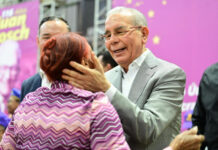 Danilo describe a la economía como estancada y califica al gobierno de estar «sin rumbo y dirección