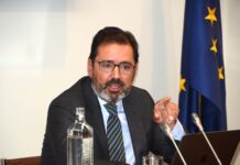 Las compañías aéreas solicitan una bajada de las tasas aeroportuarias de hasta 0,90 euros por pasajero