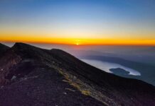 El montañismo gana popularidad entre turistas durante la Semana Santa