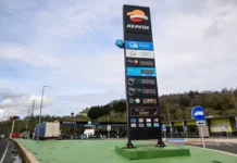 El petróleo supera los $100 por barril tras el cierre del estrecho de Ormuz por la guerra con Irán